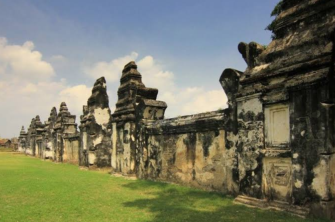 Proses Masuk dan Perkembangan Islam di Banten: Pemindahan Pusat
